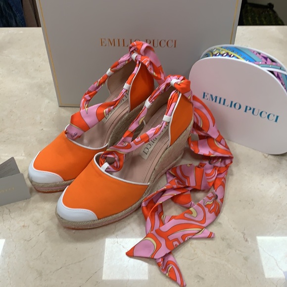 EMILIO PUCCI LONDON TIKI PRINT TWILL ESPADRILLES W/REMOVABLE SCARF IN CORAL - Picture 8 of 14